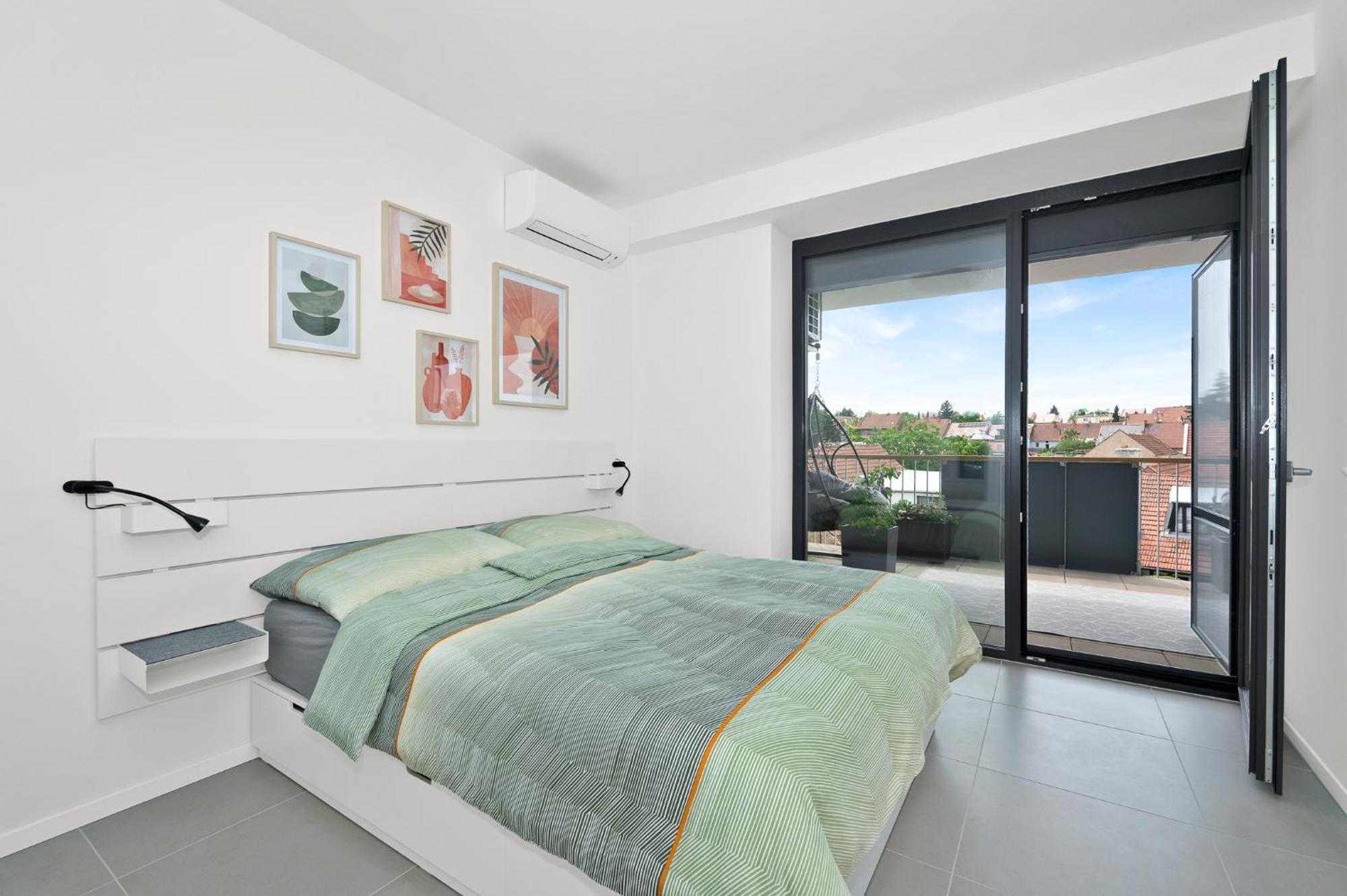 Fully Equipped Apartments With Terraces, Free Garage Parking, Netflix & Ac - By Apartmany Slapanice Cz ภายนอก รูปภาพ